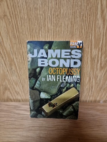 James bond octopussy 1968 - james,