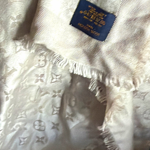 Louis vuitton 100 silk - louis,