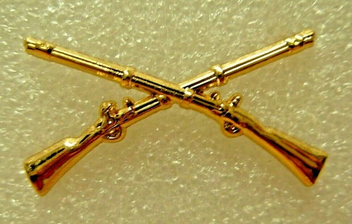 Crossed rifles pin badge - rifles,