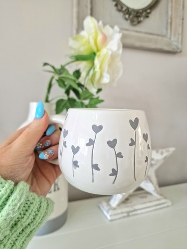 Shabby chic pretty - chic, white