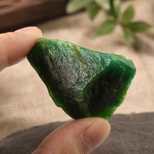Raw emerald stone - stone, grade