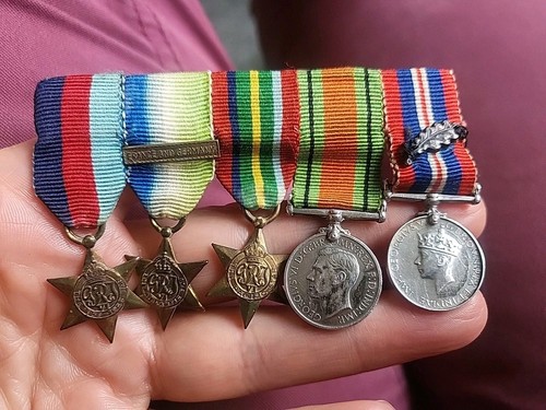 Miniature war medal group - medal,