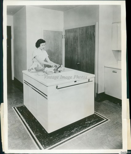 News photo midway kitchen - photo,