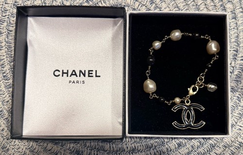 Chanel bracelet - chanel,