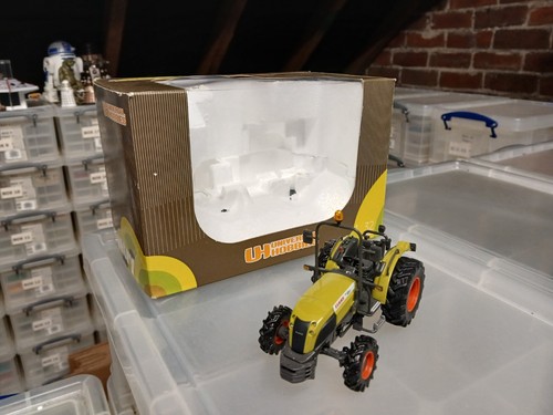 Universal hobbies claas nectis - universal,