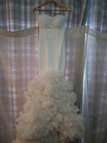 Wedding dress size - 4, ivory