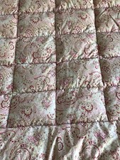 Beautiful Vintage Paisley Eiderdown