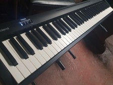 Roland FP10- FREE DELIVERY. Excellent Condition. PART EXCHANGE WELCOME