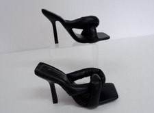 Pretty Little Thing Womens