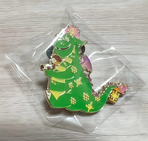 New pete dragon elliott - new,