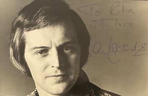 Ian lavender hand - lavender,