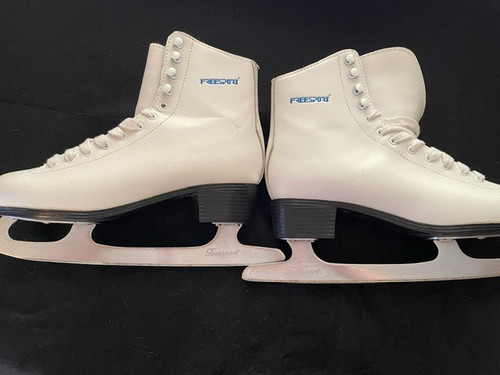 Freesport figure skates - ,