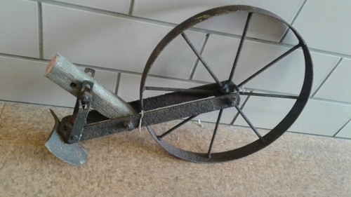 Vintage cultivator single - vintage,