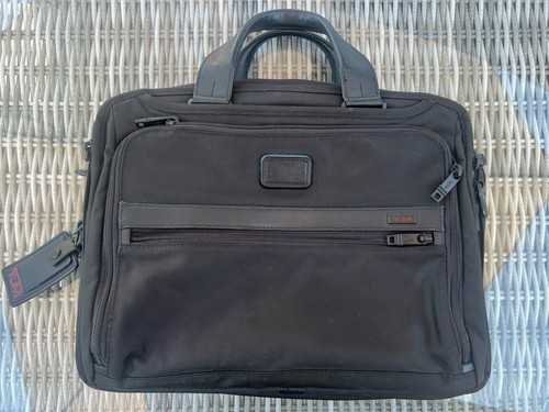 Tumi alpha black nylon - 2,