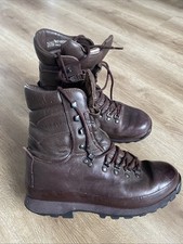Altberg defender boots size 9M