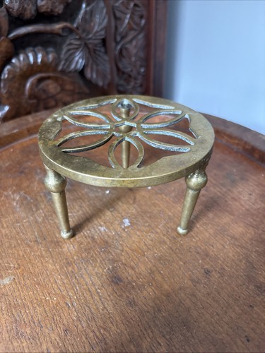 Vintage solid brass trivet - solid,
