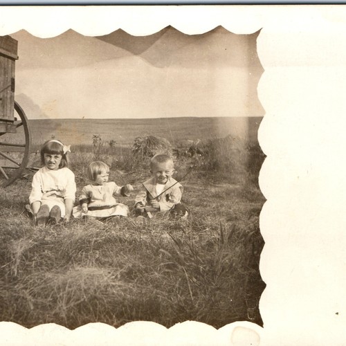C1910s cute children sitting - c1910s,
