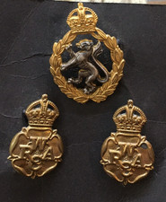 Women's Royal Army Corps Officers cap and collar badges - King's Crown