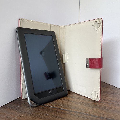 Nook color 8gb bnrv200 bundled - color,