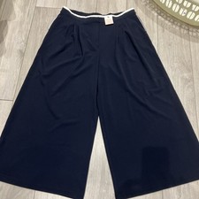 BNWT Tu Ladies Size 18 Short