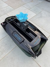 Microcat Mk3 + echo sounder + Tornado bait spreader + lithium battery bundle