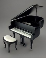 Dolls House grand piano and