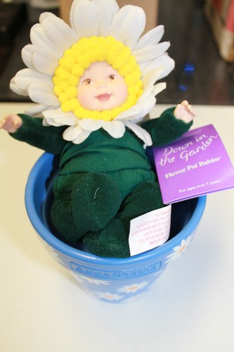 Anne geddes flower pot - geddes,