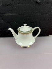 Royal Albert / Paragon Kensington Large Tea Pot 2 Pints 1st Quality