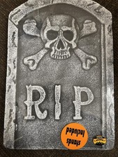 HALLOWEEN GRAVESTONE WITH SKULL & RIP – 38CM TOMBSTONE PARTY PROP