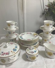 Royal Worcester - Kentmere (1972) - vintage floral Tea/Dinner Serving Set