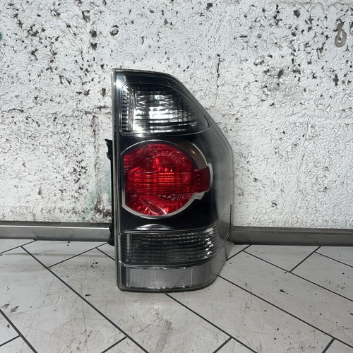 Mitsubishi shogun taillight - shogun,