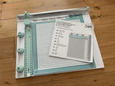 Sizzix Scoring Board & Paper Card Trimmer - Sizzix Making Tools 665797