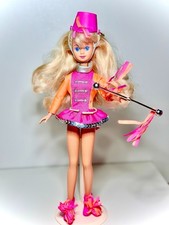 Vintage 1992 Baton Twirling Skipper Doll - Barbie Mattel - Complete