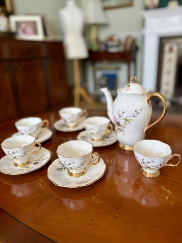 Beautiful vintage royal - beautiful,