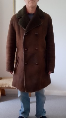 Men dark brown sheepskin - brown,