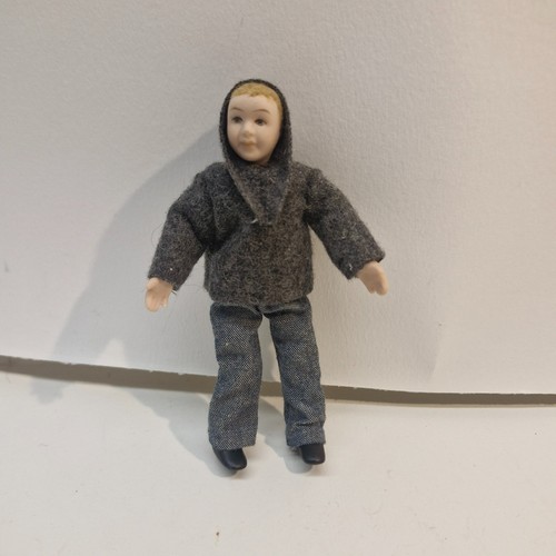 12th scale dolls house - 1:12th,