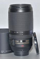 Nikon Zoom-Nikkor AF-S VR 70-300mm f4.5-5.6 IF-ED Lens with Hood.