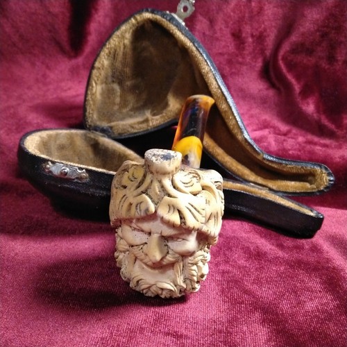 Meerschaum pipe with case - pipe,