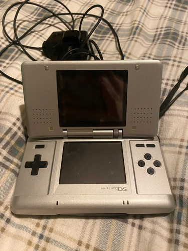 Nintendo silver with - ds,