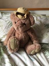 Small teddy with Land Rover