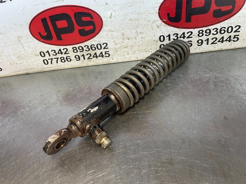 Centre rear cylinder - rear,