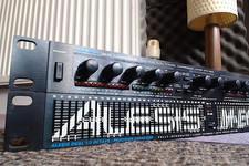 Alesis 3630 Stereo Compressor