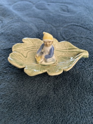 Shamrock pottery elf - pottery,