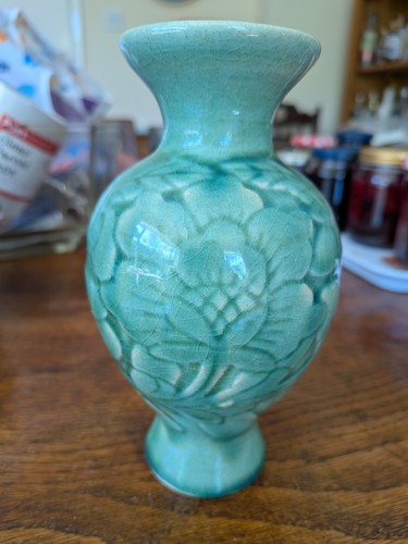 Rockwood pottery style - style, vase