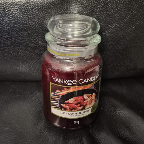 Yankee candle crisp campfire - candle,