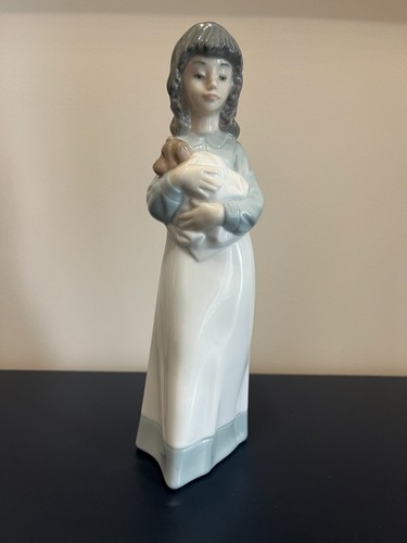 Lladro nao figurine - nao,