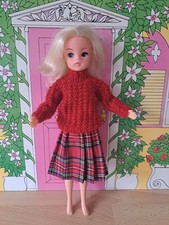 STUNNING SINDY TARTAN SKIRT AND RED JUMPER IN EXCELLENT CONDITION ** NO DOLL **