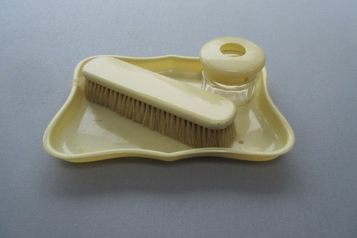 Vintage plastic dressing - , table