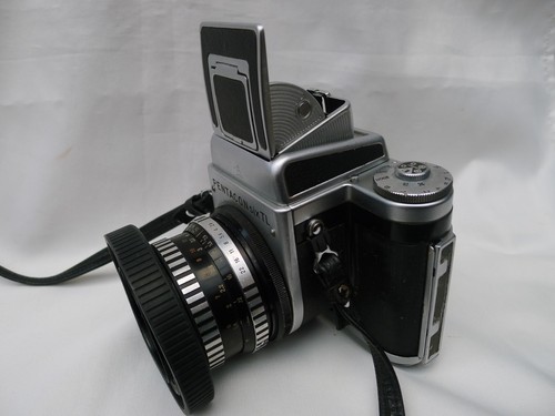 Pentacon six medium format - six,