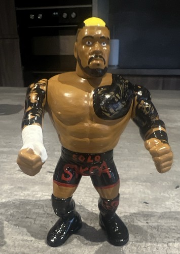 Wwf hasbro custom solo sikoa - solo,